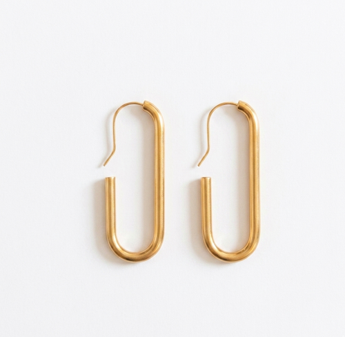 Boucles d'oreilles Jonquille créoles ovales allongées dorées fond blanc KD Softy Bijoux