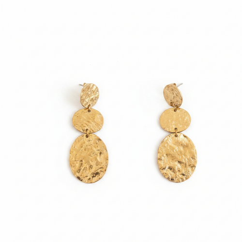 Boucles d'oreilles Mimosa trois disques ovales martelés dorés cascade fond blanc KD Softy Bijoux